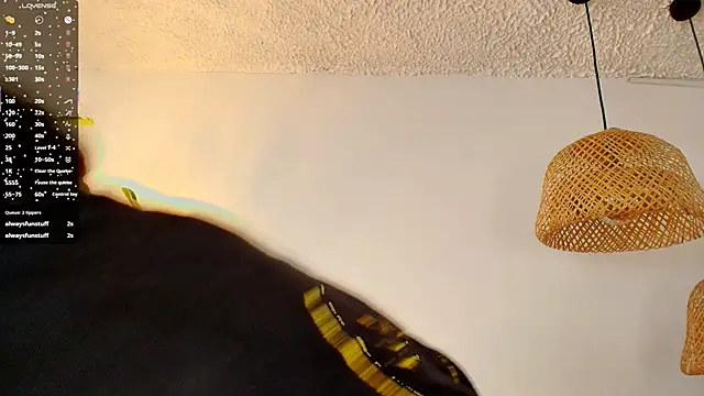 Snapshot of Fluffy_Bubble21 chatting on March 19, 2025, 10:22 am Fluffy Bubble21 online show from March 19, 2025, 10:22 am