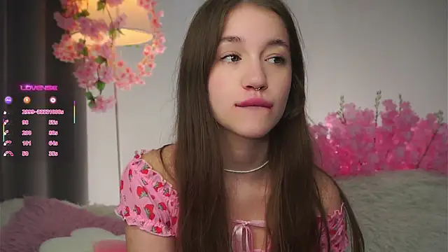 AmiLewis online show from September 12, 2025, 1:17 am