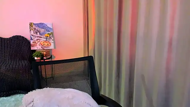 Snapshot of worldofkim chatting on February 19, 2025, 4:44 am worldofkim online show from February 19, 2025, 4:44 am