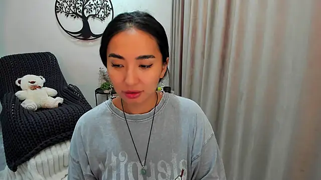 Snapshot of worldofkim chatting on September 20, 2025, 7:24 am worldofkim online show from September 20, 2025, 7:24 am