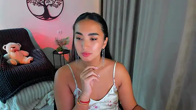 Snapshot of worldofkim chatting on September 30, 2025, 9:21 pm worldofkim online show from September 30, 2025, 9:21 pm