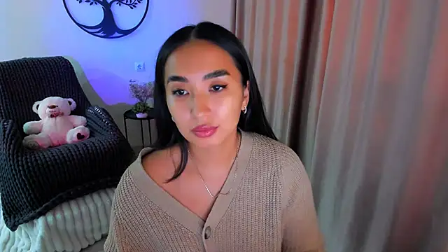 Snapshot of worldofkim chatting on October 14, 2025, 10:27 am worldofkim online show from October 14, 2025, 10:27 am