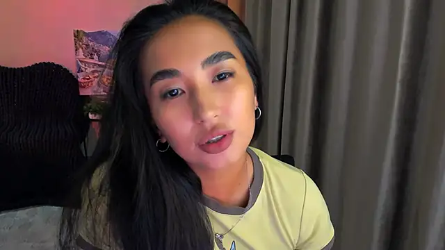 Snapshot of worldofkim chatting on January 28, 2025, 9:08 pm worldofkim online show from January 28, 2025, 9:08 pm