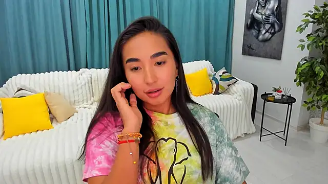 Snapshot of worldofkim chatting on January 17, 2025, 5:19 pm worldofkim online show from January 17, 2025, 5:19 pm