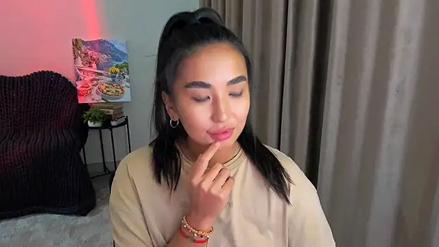 Snapshot of worldofkim chatting on January 27, 2025, 5:48 pm worldofkim online show from January 27, 2025, 5:48 pm