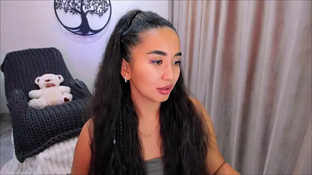 Snapshot of worldofkim chatting on October 13, 2025, 6:26 am worldofkim online show from October 13, 2025, 6:26 am