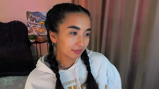 Snapshot of worldofkim chatting on March 19, 2025, 1:07 pm worldofkim online show from March 19, 2025, 1:07 pm