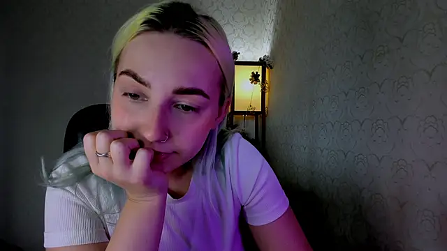 coraline meow online show from December 18, 2024, 6:32 am