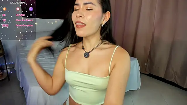 Snapshot of Loren_moreno chatting on October 2, 2025, 2:59 am Loren moreno online show from October 2, 2025, 2:59 am