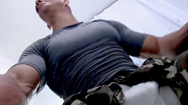 Antonywebb94 online show from April 18, 2026, 2:14 am