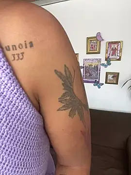 Snapshot of haiiley_more chatting on February 8, 2025, 8:21 pm haiiley more online show from February 8, 2025, 8:21 pm