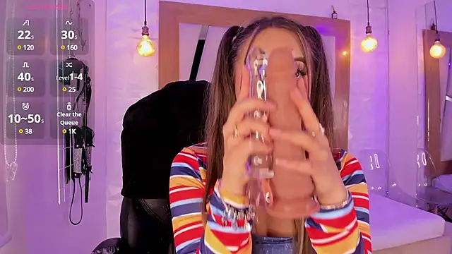 ary cooper  online show from March 7, 2025, 4:44 pm