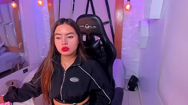 ary cooper  online show from November 6, 2025, 12:20 pm