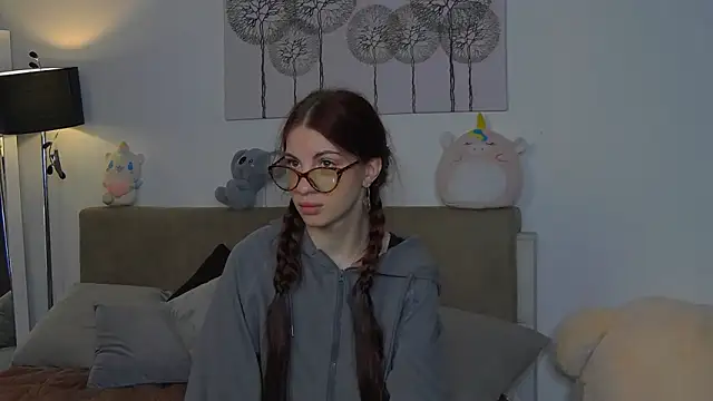 Snapshot of CassKiera chatting on October 17, 2025, 4:49 am CassKiera online show from October 17, 2025, 4:49 am