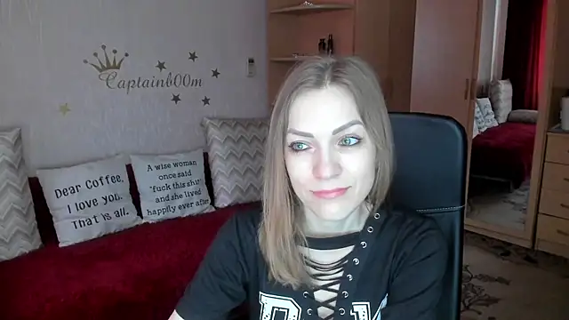 SilviaEyes online show from March 19, 2025, 4:14 am