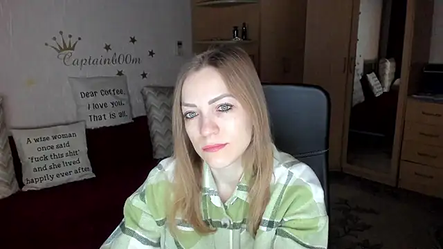 SilviaEyes online show from January 24, 2025, 4:16 am