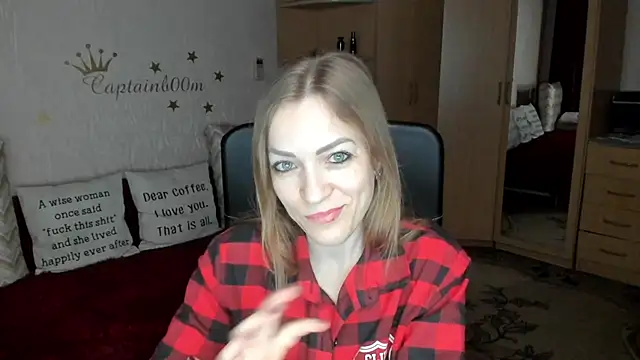 SilviaEyes online show from January 19, 2025, 1:33 pm