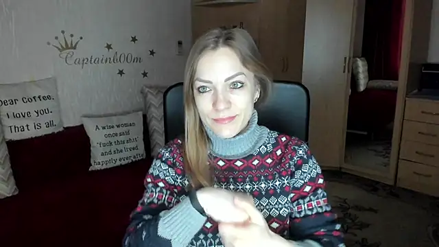 SilviaEyes online show from February 11, 2025, 4:11 am