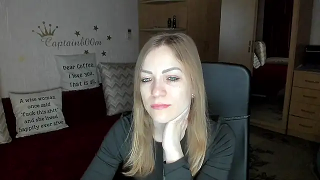 SilviaEyes online show from February 6, 2025, 4:21 am