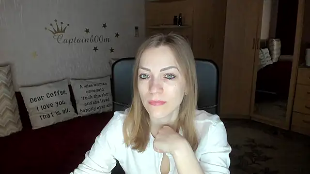 SilviaEyes online show from March 9, 2025, 3:22 am