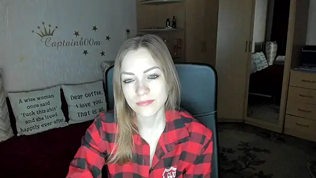 SilviaEyes online show from January 19, 2025, 3:29 am