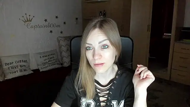 SilviaEyes online show from January 6, 2025, 3:42 am