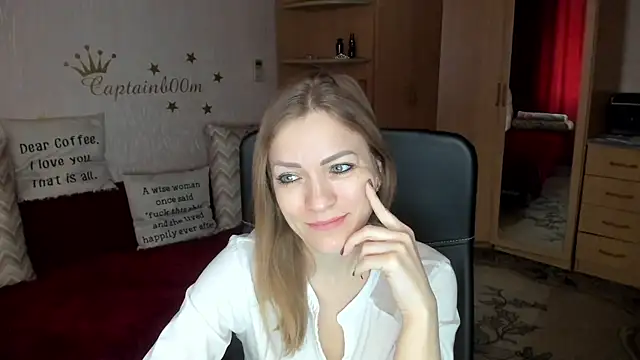 SilviaEyes online show from January 7, 2025, 6:27 am