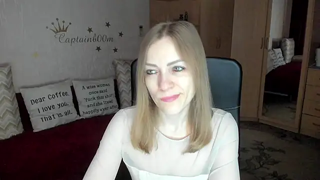 SilviaEyes online show from March 8, 2025, 3:28 am