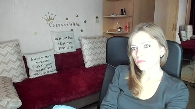 SilviaEyes online show from September 16, 2025, 3:07 am