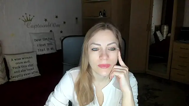 SilviaEyes online show from January 21, 2025, 4:10 am