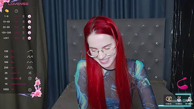 EmilyKents online show from October 9, 2025, 1:50 am