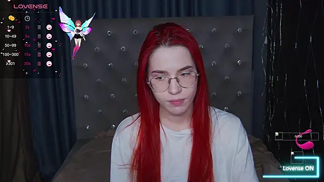 EmilyKents online show from October 14, 2025, 1:28 am