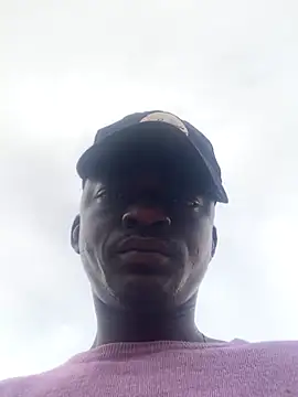 Snapshot of BigBrotherFreak chatting on October 15, 2025, 5:21 pm BigBrotherFreak online show from October 15, 2025, 5:21 pm