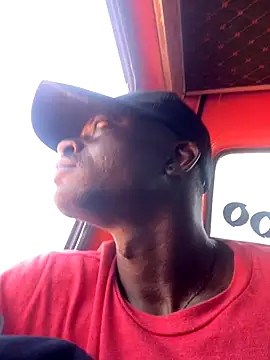 Snapshot of BigBrotherFreak chatting on October 14, 2025, 2:28 pm BigBrotherFreak online show from October 14, 2025, 2:28 pm