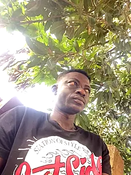 Snapshot of BigBrotherFreak chatting on October 6, 2025, 3:35 pm BigBrotherFreak online show from October 6, 2025, 3:35 pm