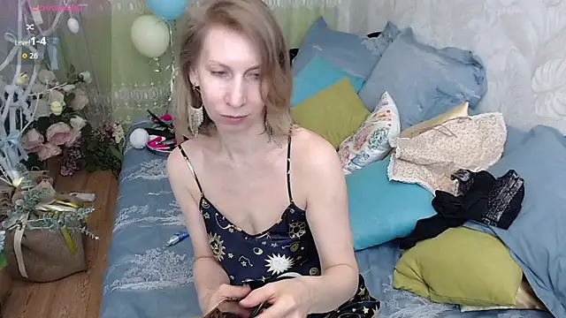 AdrianaSea online show from April 14, 2026, 10:42 am