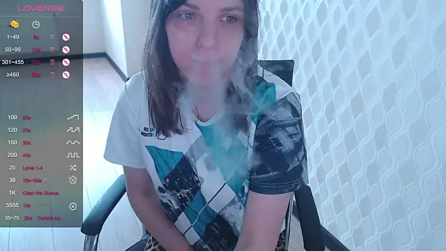Snapshot of LisaHeart chatting on May 31, 2026, 3:51 pm LisaHeart online show from May 31, 2026, 3:51 pm