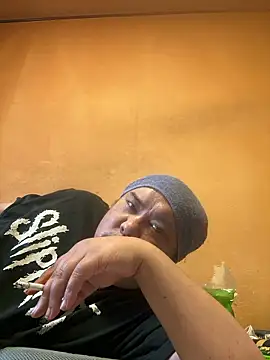 punk0805 online show from September 29, 2025, 6:20 am