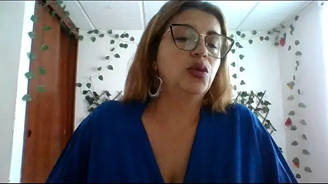 Snapshot of RossanaLionheart chatting on February 10, 2026, 12:26 pm RossanaLionheart online show from February 10, 2026, 12:26 pm