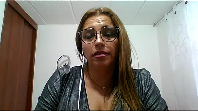 RossanaLionheart online show from February 24, 2025, 10:58 pm