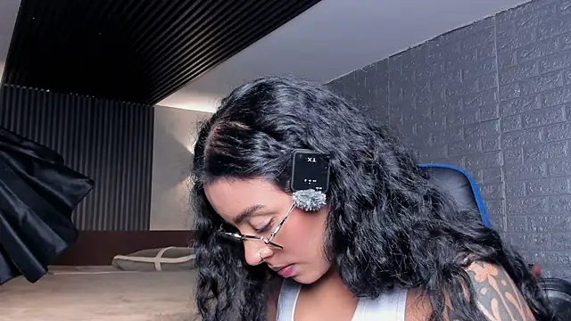 magic marg online show from December 3, 2025, 9:03 pm