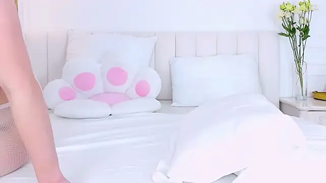 BELLALIMA online show from March 3, 2025, 2:22 am