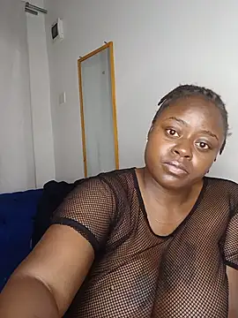 t-QueenSlyy online show from June 10, 2026, 7:59 pm