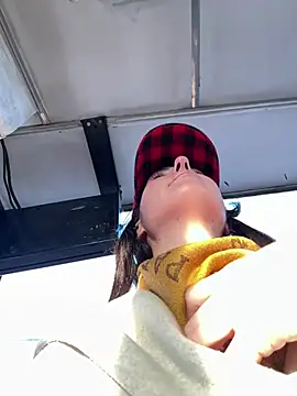 eveangelll online show from March 13, 2026, 5:12 am