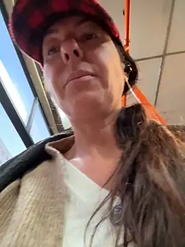 Snapshot of eveangelll chatting on October 30, 2025, 4:44 am eveangelll online show from October 30, 2025, 4:44 am