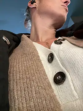 eveangelll online show from January 14, 2026, 8:51 am