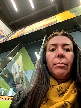 Snapshot of eveangelll chatting on October 3, 2025, 5:53 am eveangelll online show from October 3, 2025, 5:53 am