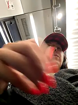 Snapshot of eveangelll chatting on October 13, 2025, 4:03 am eveangelll online show from October 13, 2025, 4:03 am