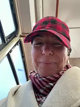 eveangelll online show from February 13, 2026, 5:29 am