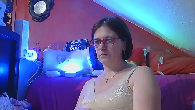 Snapshot of lanax chatting on July 8, 2026, 11:44 am lanax online show from July 8, 2026, 11:44 am